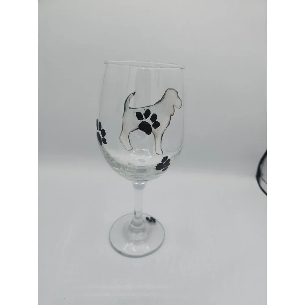 Beagle Dog WINE GLASS HAND PAINTED